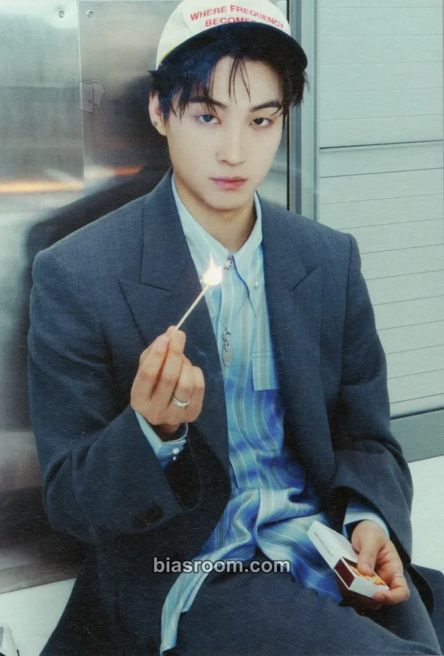 GOT7 - Jay B - TR.EE (Jay B Solo) Album pop-up merch inclusion withmuu/withdrama postcard book