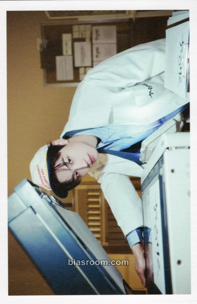 GOT7 - Jay B - TR.EE (Jay B Solo) Album pop-up withmuu/withdrama merch inclusion postcard book