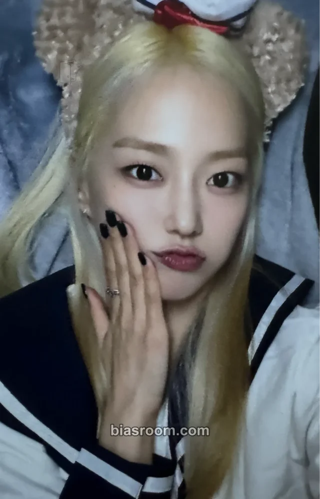 Yeeun - Yeeun - The Beginning Album makestar pob (pre-order benefit)