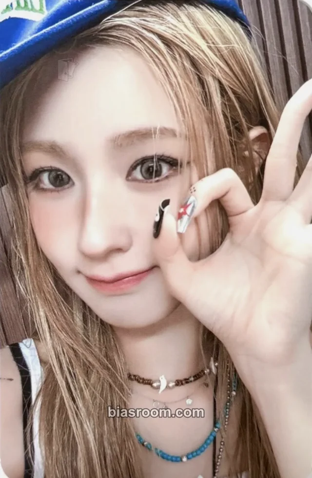 i-dle - Miyeon - We made Album muvve crow version pob (pre-order benefit)