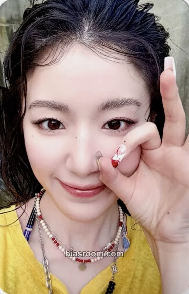 i-dle - Shuhua - We made Album muvve pob (pre-order benefit) crow version