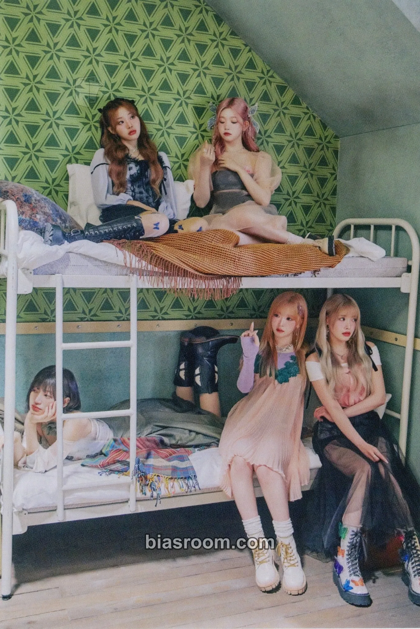 Knock-on Effect: 1st Japanese Mini Album Photocard - Billlie - Billlie K-pop photocard