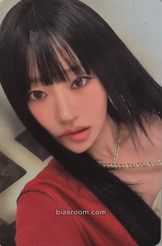 KISS OF LIFE - Julie - SWEAT Album album photocard burn version