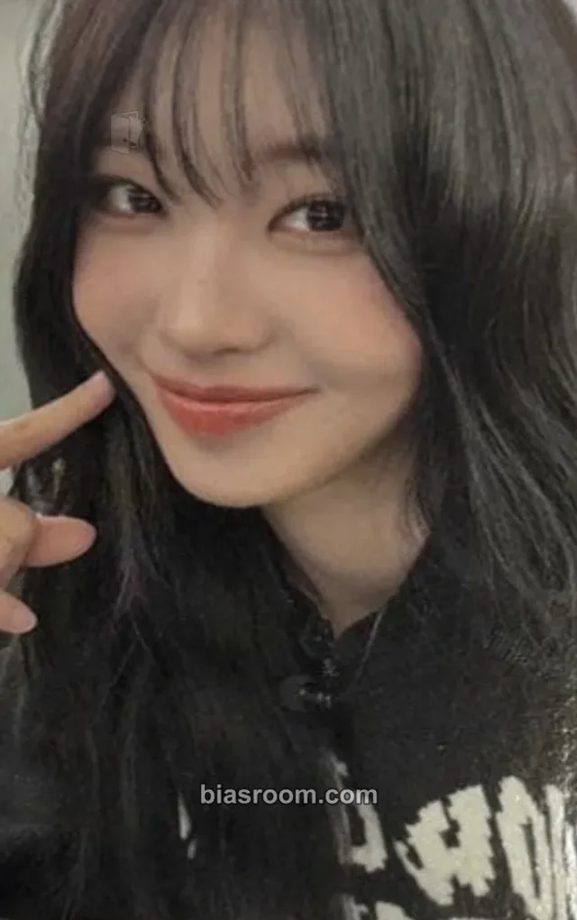 EVERGLOW - Sihyeon - Code Album minirecord round 1 1:1 video call (fancall)