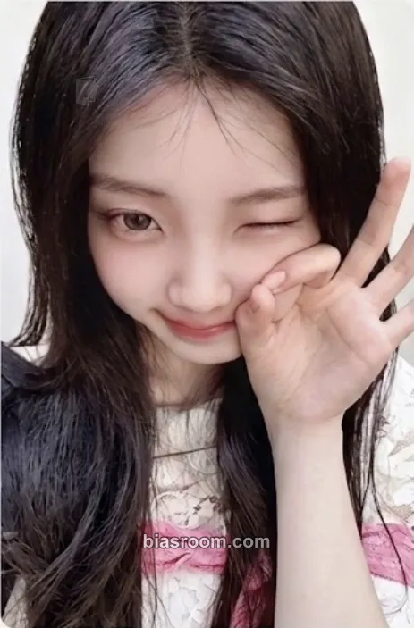 Wonhee I Got Your Back Photocard - ILLIT - ILLIT K-pop photocard
