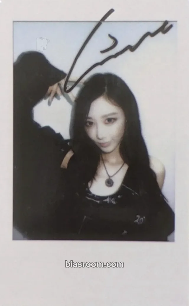 aespa - Giselle - Lemonade Album pob (pre-order benefit) kmstation polaroid printed signature B version