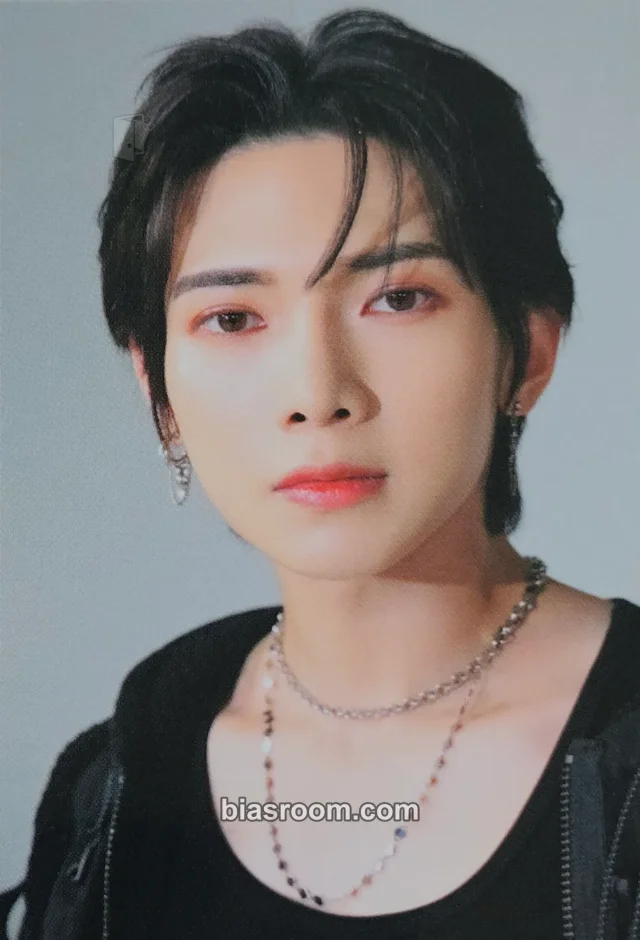 ATEEZ - Yeosang - The Fellowship : Break The Wall World Tour 2022 - 2023 Event japan deco set tour merch
