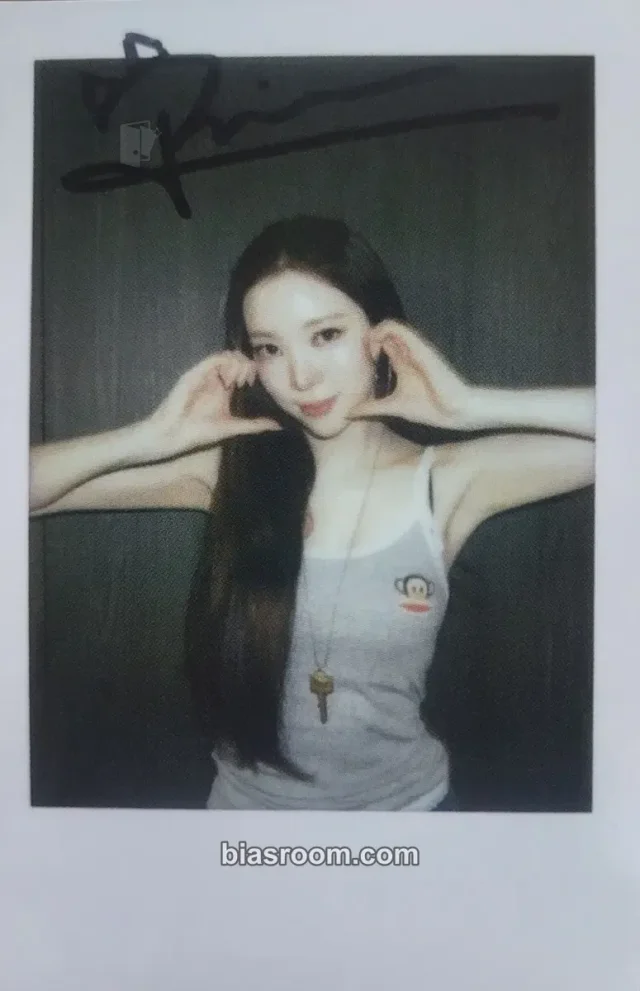 MEOVV - Narin - BITE NOW Album soundwave lucky draw (LD) round 1 polaroid