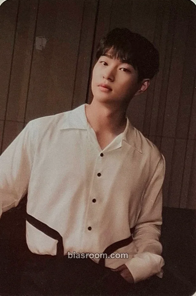SHINee - Onew - SHINee 2022 Season's Greetings Other pob (pre-order benefit) season's greetings