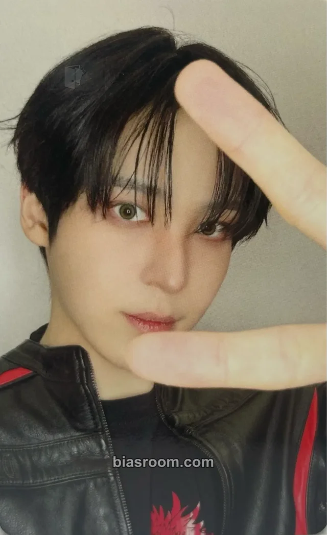 ATEEZ - Yunho - BAD Album pob (pre-order benefit) ums japan (universal music store)