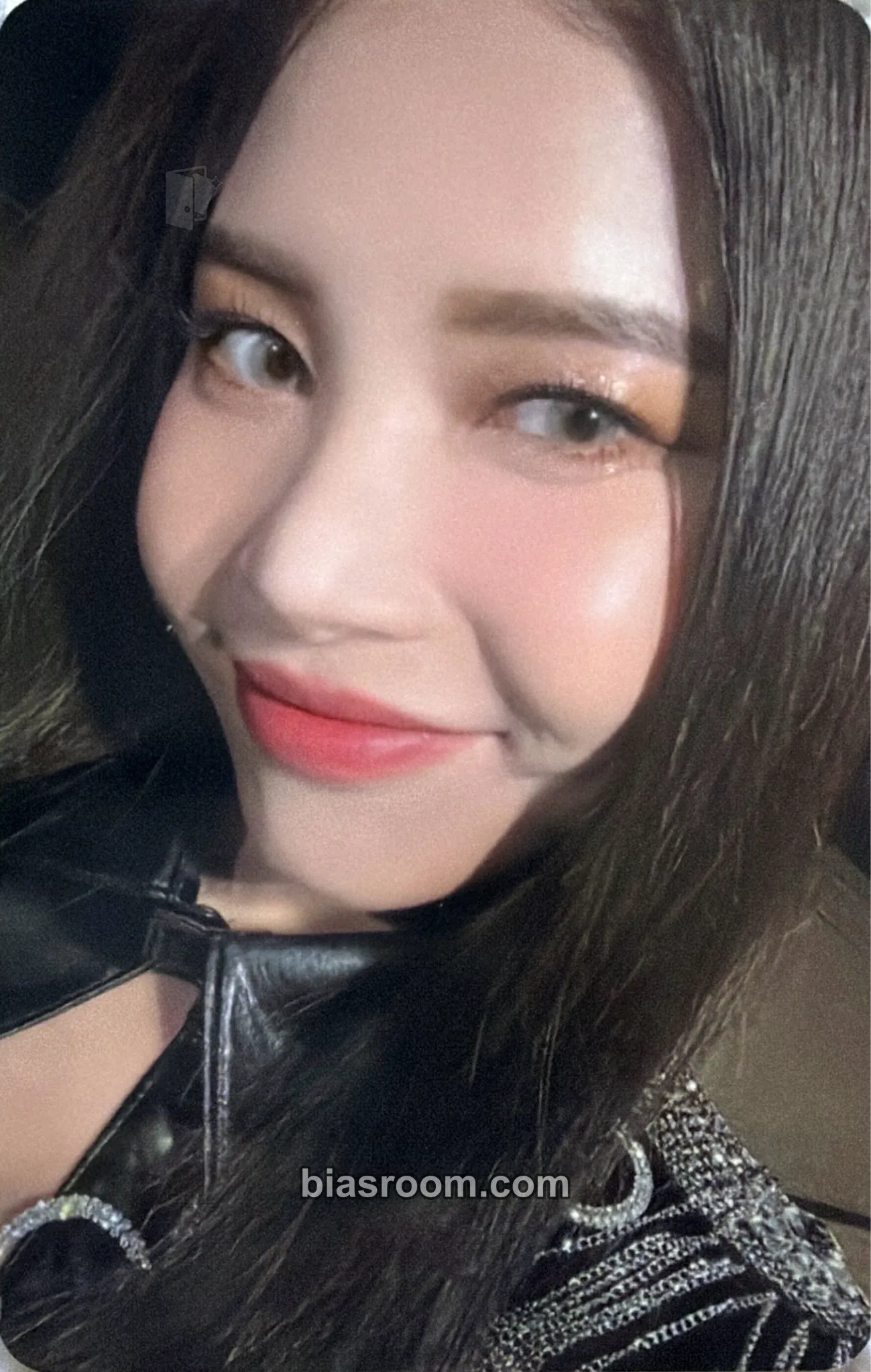 Solar MIC ON Photocard - MAMAMOO - MAMAMOO K-pop photocard