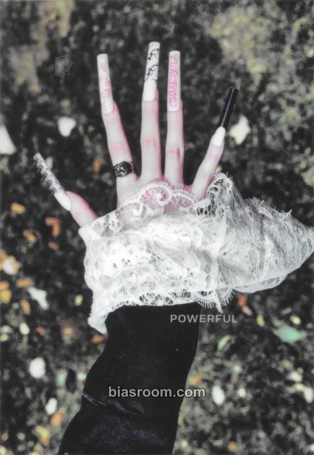 LE SSERAFIM - Hong Eunchae - PUREFLOW pt.1 Album merch postcard transparent/translucent