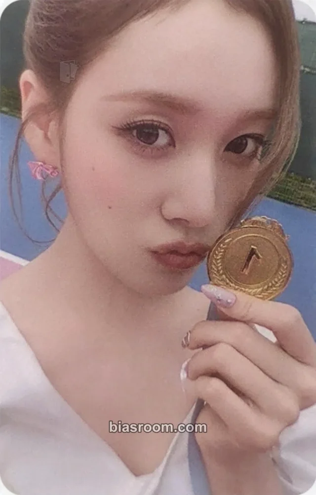 STAYC - J - 2:LOVE Album apple music video call (fancall) round 3
