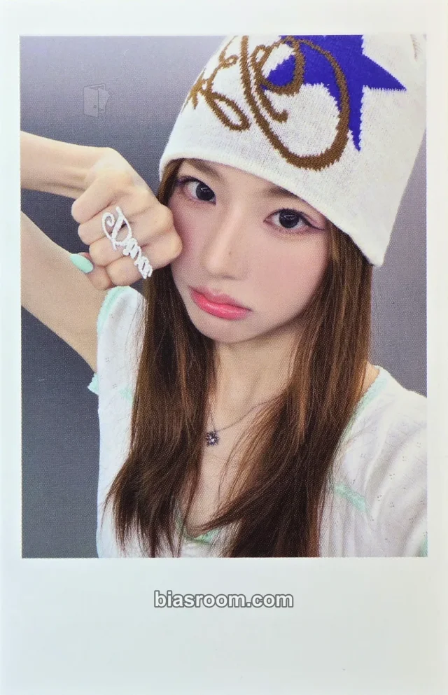 tripleS - Xinyu - LOVE&POP pt.1 Album k-monstar video call (fancall) round 1 polaroid