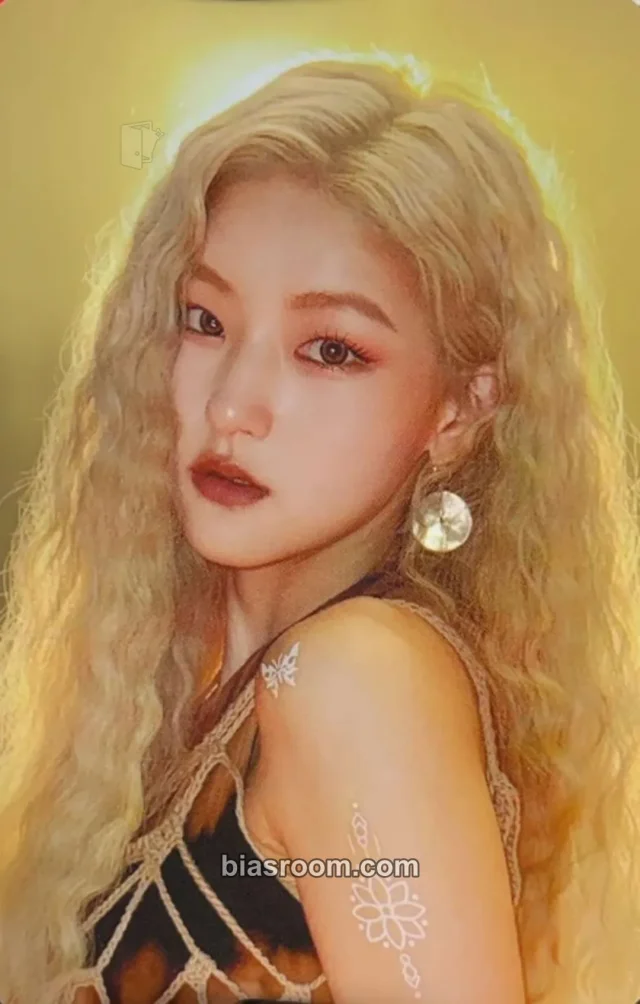 KISS OF LIFE - Haneul - SWEAT Album trading card merch photocard pop-up