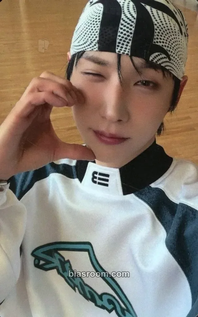 AB6IX - Woong - SEVEN : CRIMSON HORIZON Album mdash online