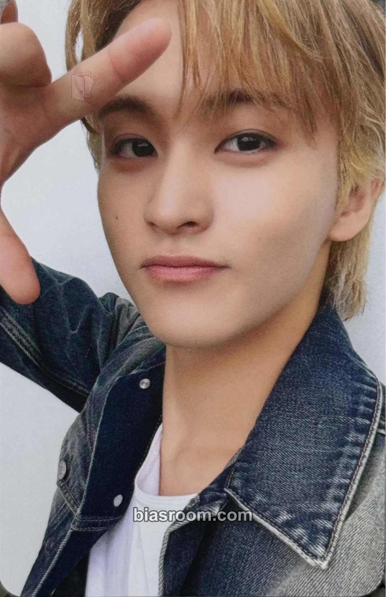 Mark Neo City: The Momentum (NCT127 4th Tour) Photocard - NCT 127 - NCT 127 K-pop photocard