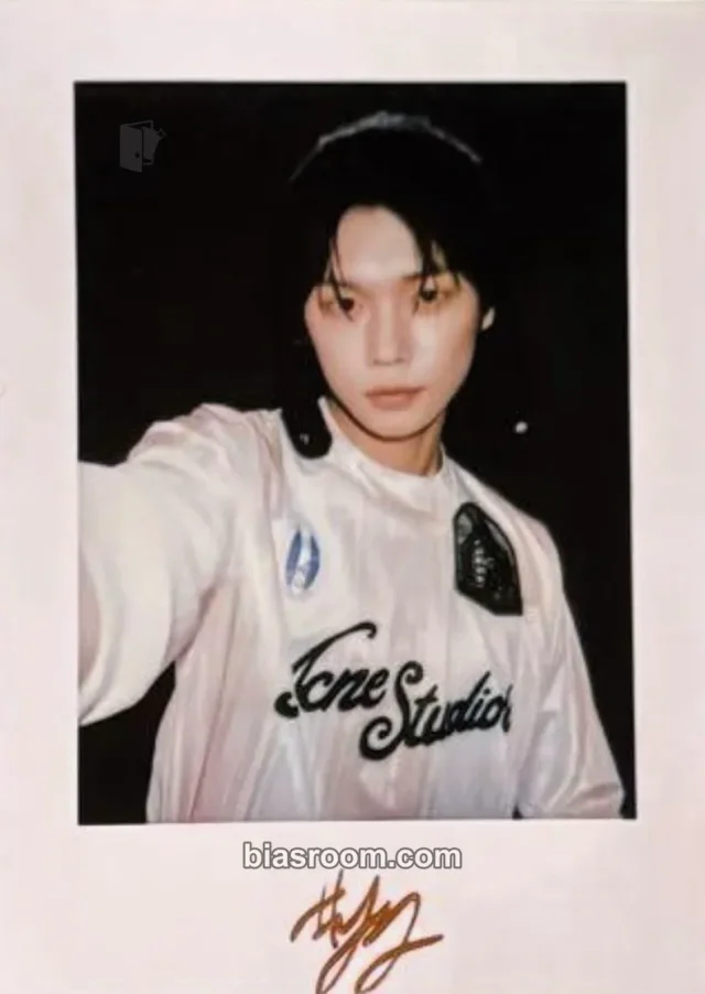 TOMORROW X TOGETHER - Yeonjun - OK! Magazine Other magazine photocard polaroid ok! magazine china brand collaboration