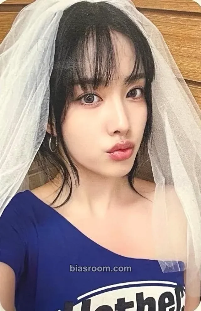 STAYC - Yoon - Metamorphic Album withmuu/withdrama round 1 fansign
