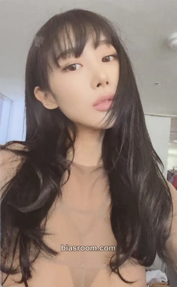 Giselle SuperELLE China x Giselle Photocard - aespa - aespa K-pop photocard