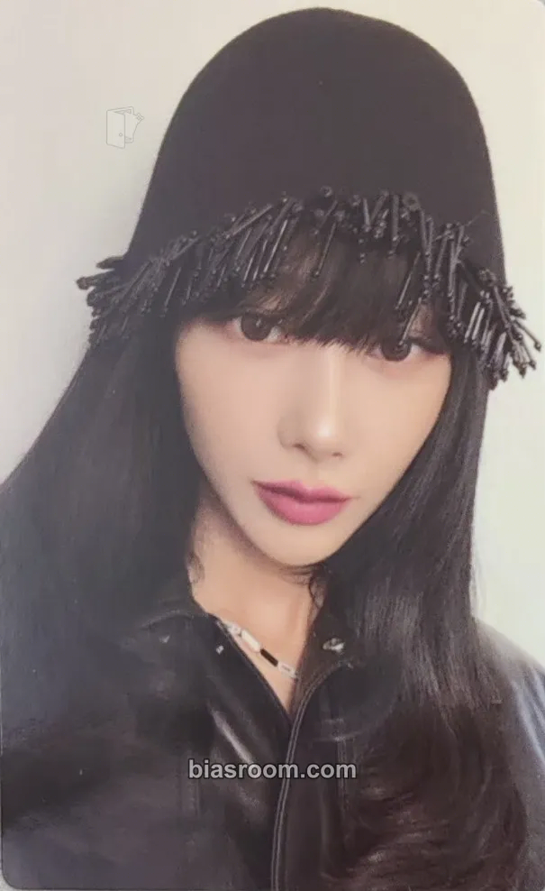 Giselle SuperELLE China x Giselle Photocard - aespa - aespa K-pop photocard