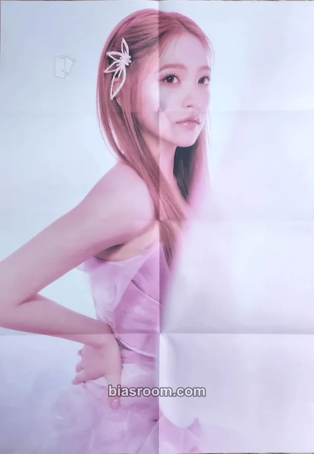 Red Velvet - Yeri - Cosmic Album poster album inclusion photobook version midnight sun version