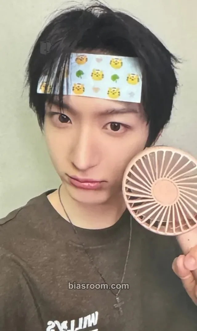 KickFlip - Donghwa - My First Kick Album jyp/fans shop fansign video call (fancall)
