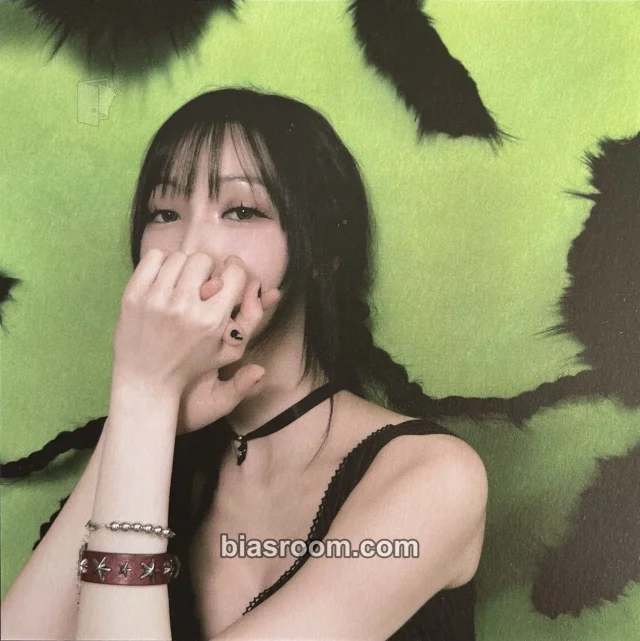Yuju - Yuju - First love is a curse Album album inclusion postcard item set love version