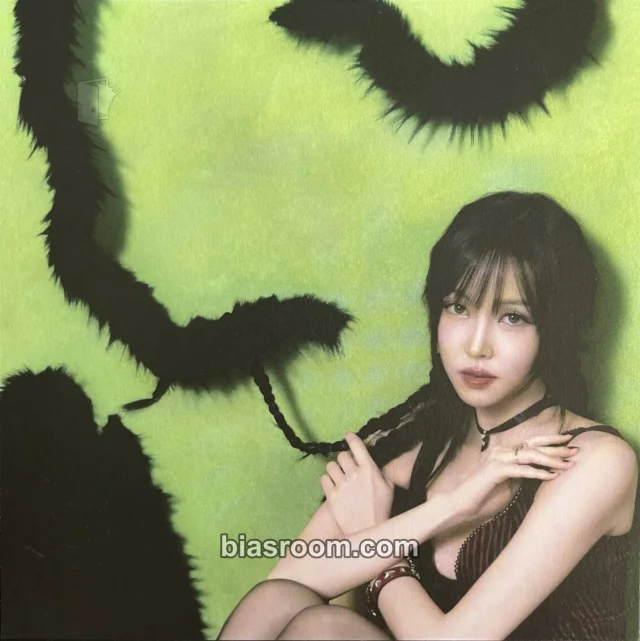 Yuju - Yuju - First love is a curse Album album inclusion postcard item set love version