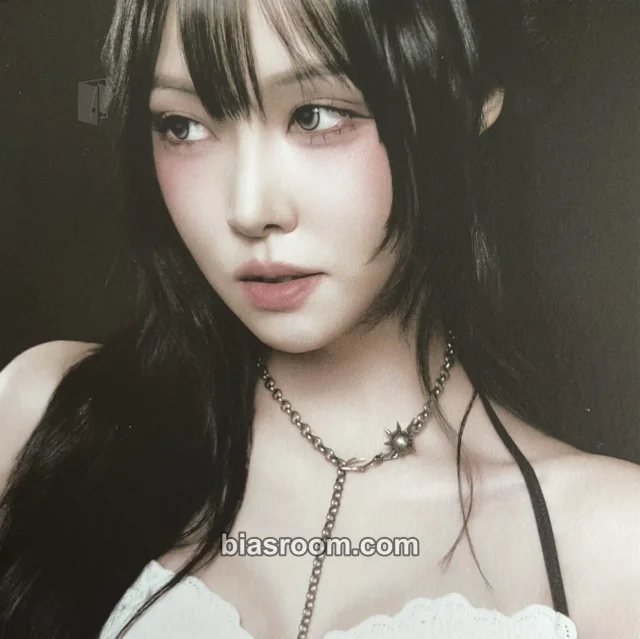 Yuju - Yuju - First love is a curse Album postcard album inclusion item set curse version