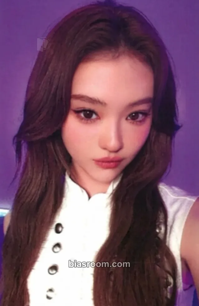 MEOVV - Ella - BITE NOW Album hellolive round 1 video call (fancall)