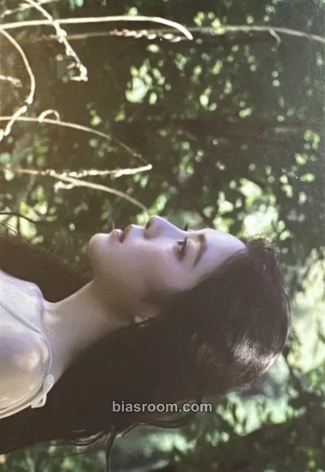 Red Velvet - Irene - Like A Flower Album postcard album inclusion case version