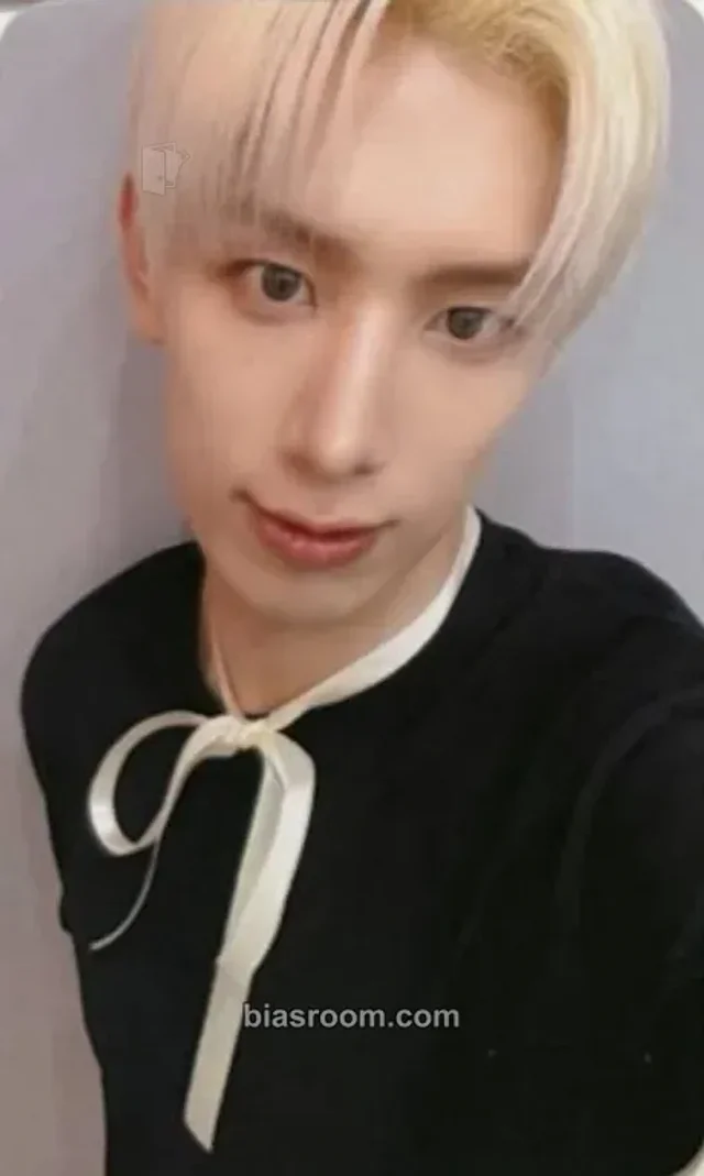 ALL(H)OURS - Kunho - No Doubt Album everline round 4 fansign