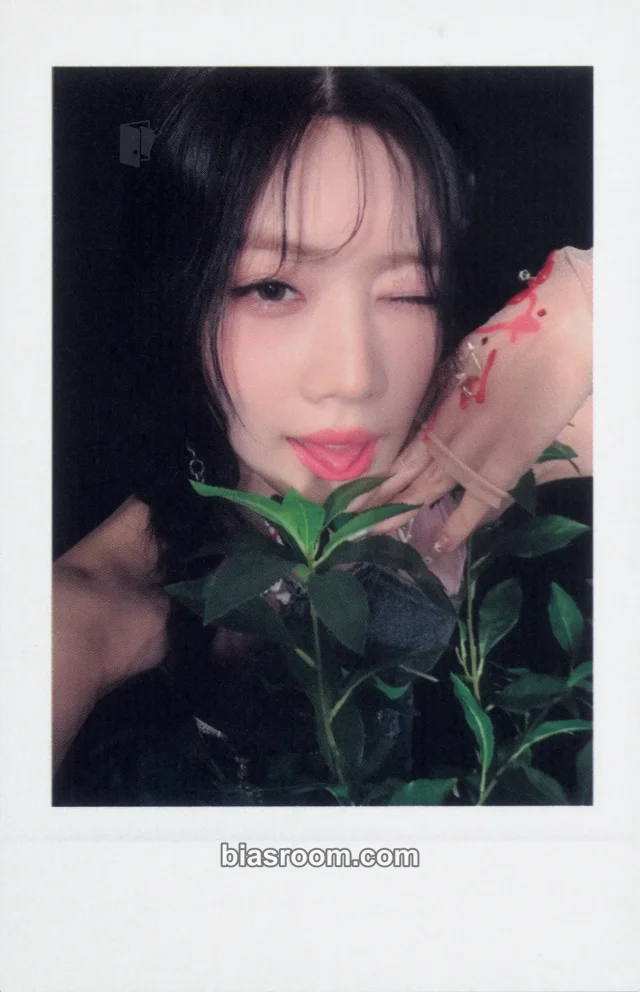 ARTMS - Kim Lip - Dall Album starriver polaroid video call (fancall)