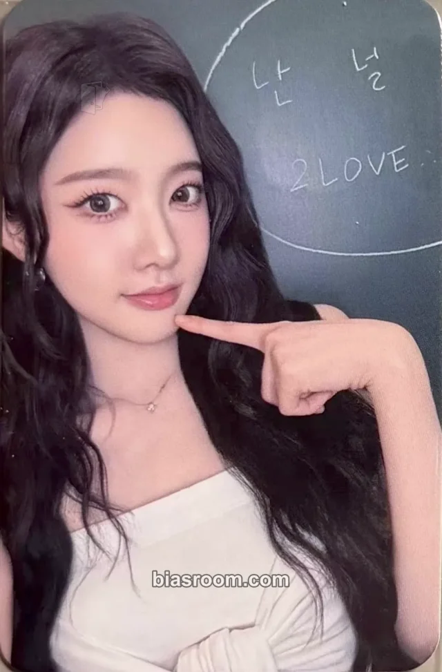 STAYC - Sieun - 2:LOVE Album fromm store fansign video call (fancall)