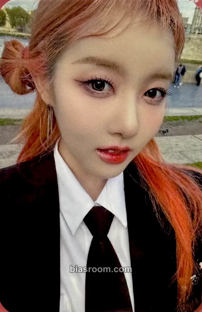 Sieun StayC London Stay Photocard - STAYC - STAYC K-pop photocard