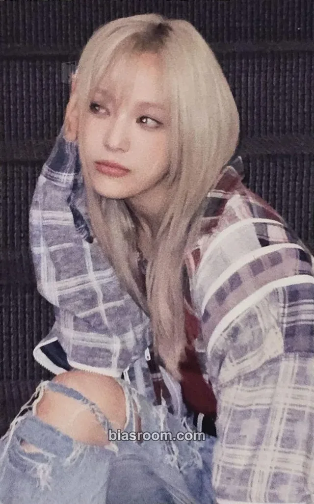 Billlie - Moon Sua - appendix: Of All We Have Lost Album hmv japan offline purchase benefit round 1