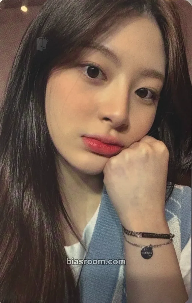 STAYC - Seeun - YOUNG-LUV.COM Album bracelet merch photocard