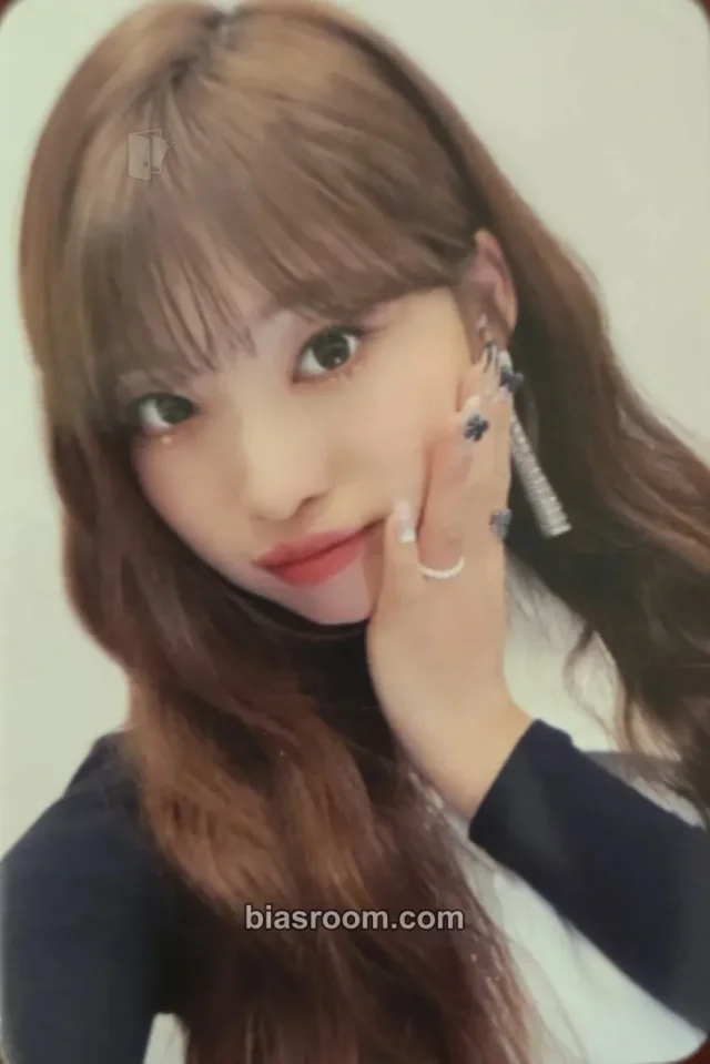 EVERGLOW - Sihyeon - All My Girls Album round 2 mymusictaste (mmt) video call (fancall)