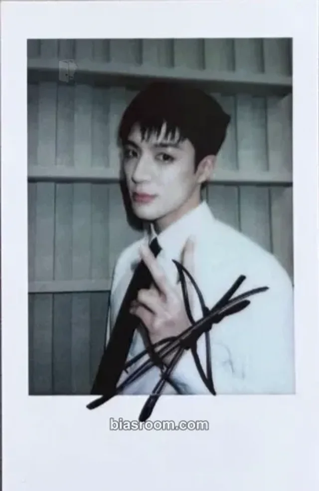 NCT DREAM - Jeno - Dream()scape Album kmstation round 4 video call (fancall) polaroid printed signature