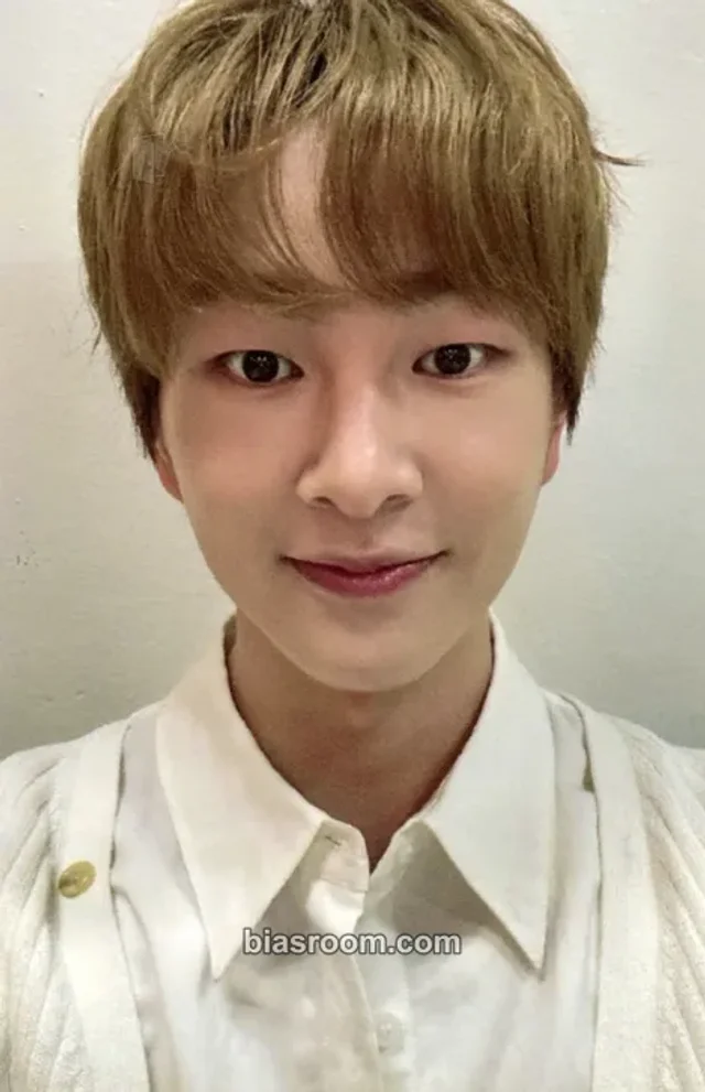 SHINee - Onew - SHINee Anniversary Merch Other 2026 version pajama set merch photocard