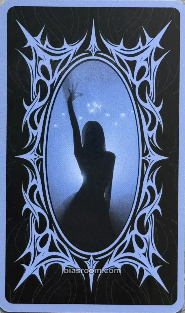 Dreamcatcher - Handong - Handong Fan Concert 2026: Mirror of a Mid-summer Night Event merch inclusion tarot card