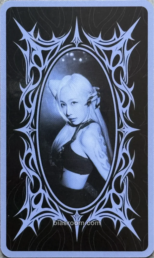 Dreamcatcher - Handong - Handong Fan Concert 2026: Mirror of a Mid-summer Night Event merch inclusion tarot card