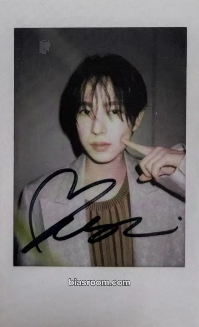 NCT WISH - Yushi - Arena Homme+ China May 2025 Other magazine photocard china polaroid printed signature