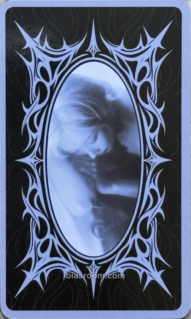 Dreamcatcher - Handong - Handong Fan Concert 2026: Mirror of a Mid-summer Night Event tarot card merch inclusion