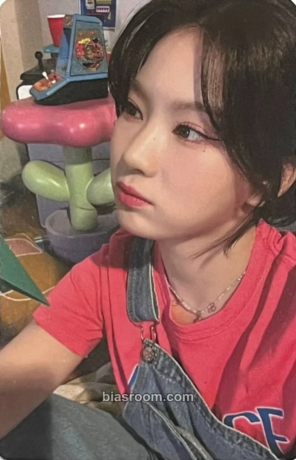 Isa 2024 Season's Greetings Photocard - STAYC - STAYC K-pop photocard