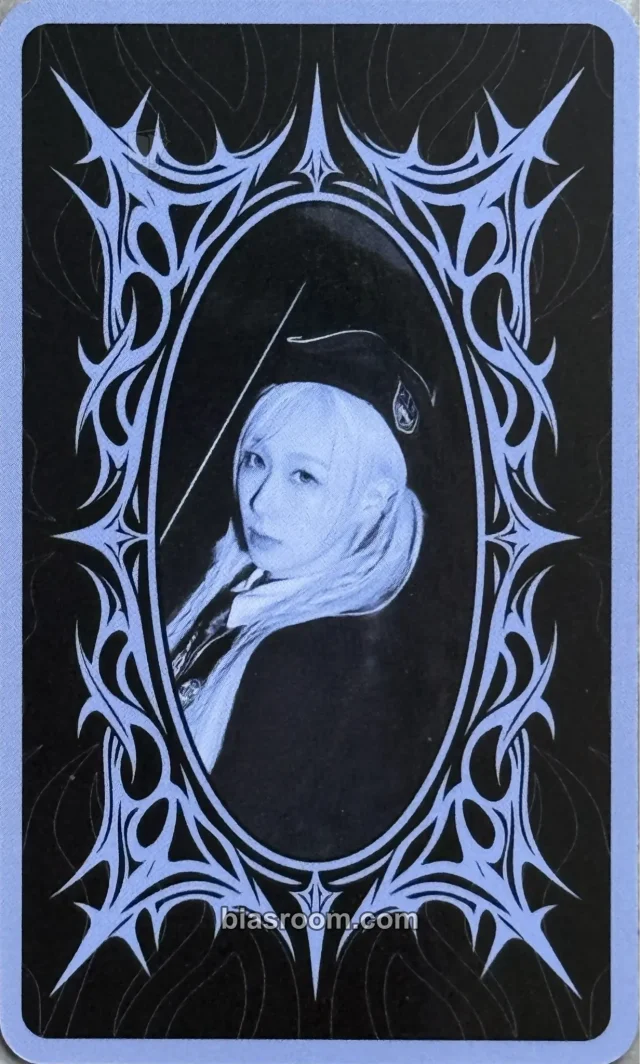 Dreamcatcher - Handong - Handong Fan Concert 2026: Mirror of a Mid-summer Night Event merch inclusion tarot card