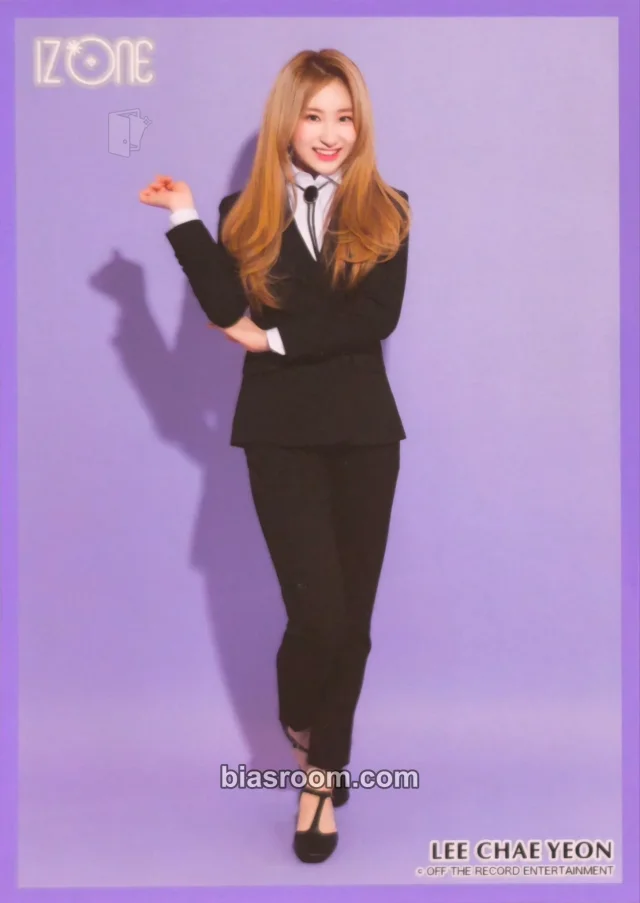 IZ*ONE - Lee Chaeyeon - Non-Album Bromides Other photo print black suit version