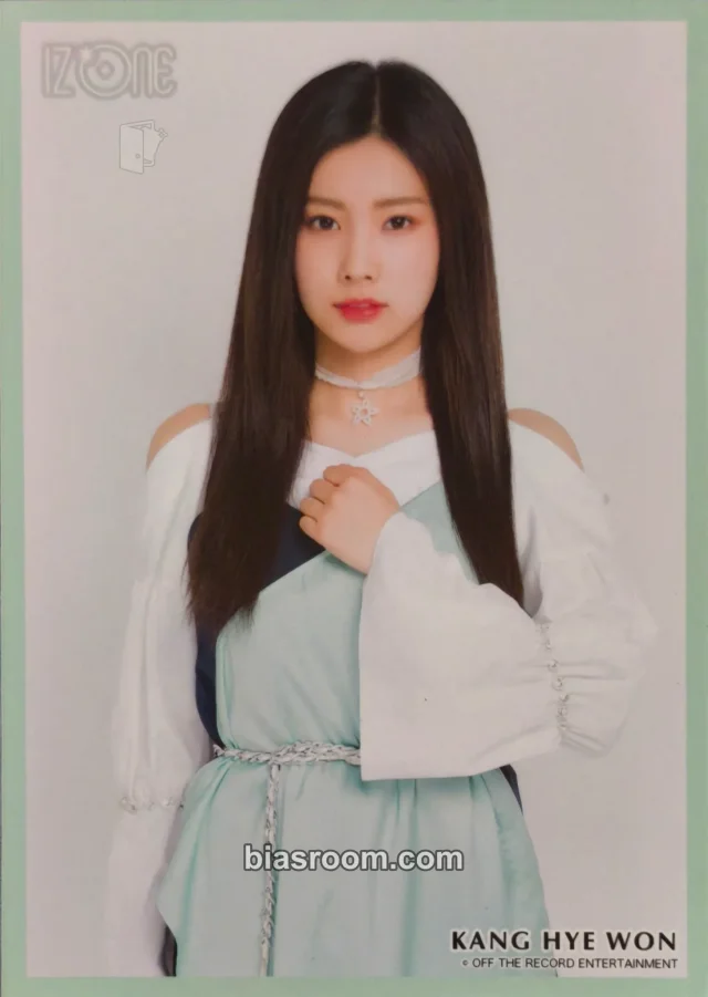IZ*ONE - Hyewon - Non-Album Bromides Other photo print violeta version