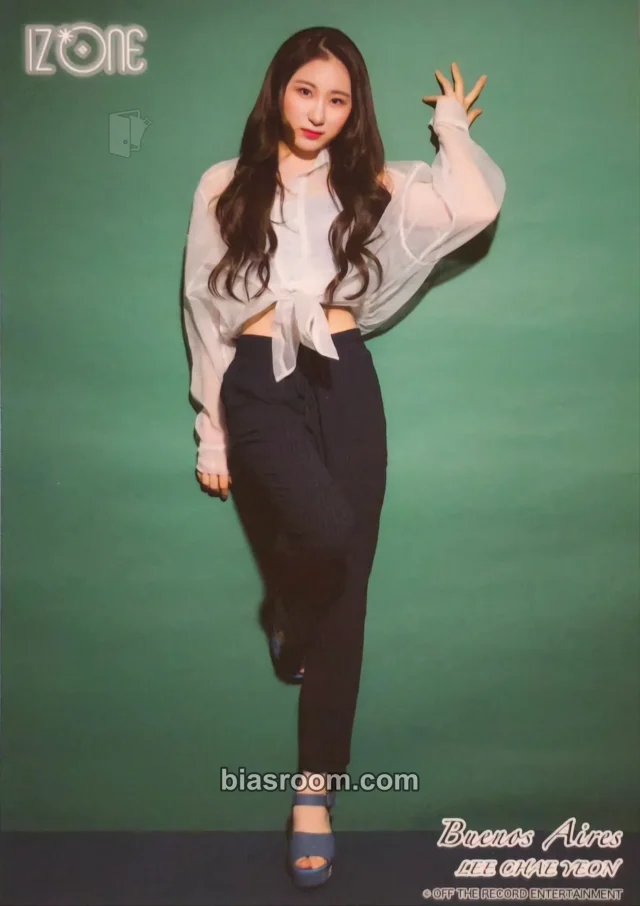 IZ*ONE - Lee Chaeyeon - Buenos Aires Album photo print B version random pack